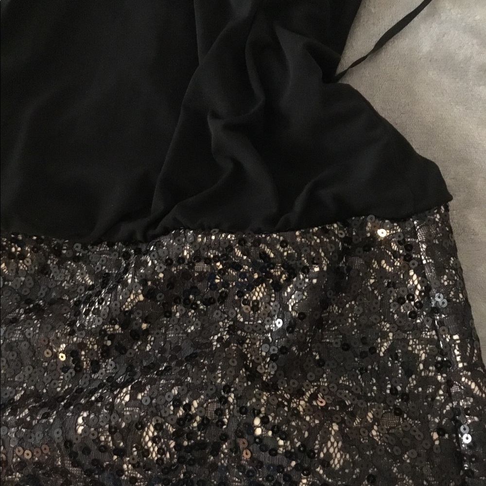 Dress - Picture 4 of 5